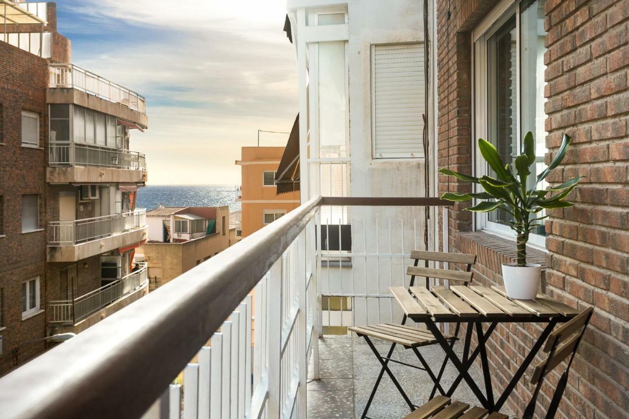 Lovely, New, Bright 3 Mins To Beach Apt 105 Sq Meters アリカンテ エクステリア 写真